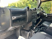 LAND ROVER DEFENDER 110
