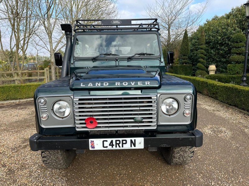 LAND ROVER DEFENDER 110
