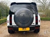 LAND ROVER DEFENDER 110