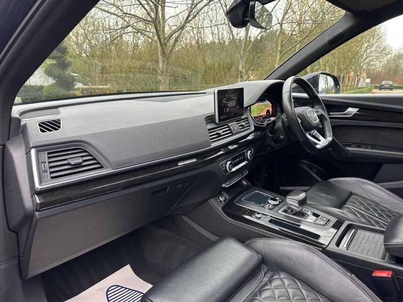 AUDI SQ5
