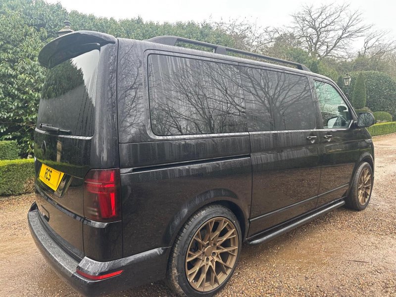 VOLKSWAGEN CARAVELLE