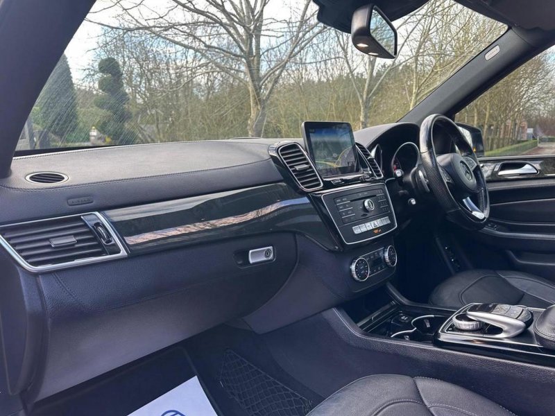 MERCEDES-BENZ GLS